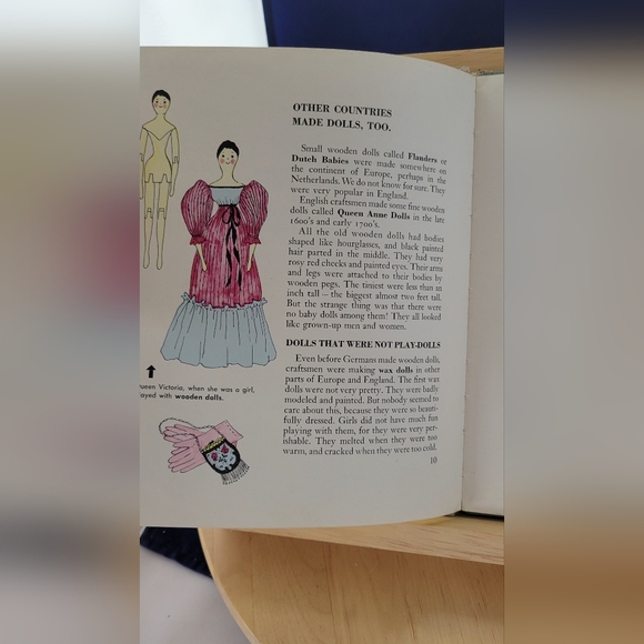 Vtg 1954 The First Book of Dolls Dollmaking History 1st Edition By Helen Hoke - Picture 6 of 7